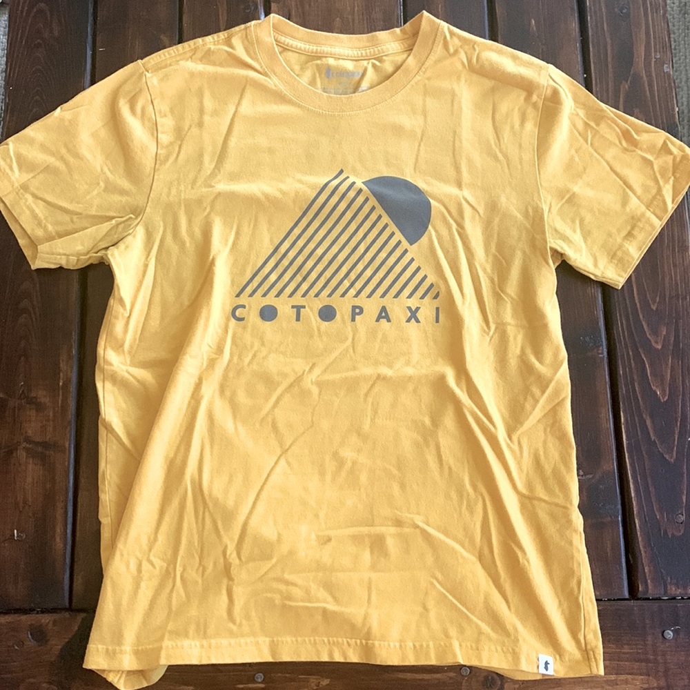 Cotopaxi - mens yellow t-shirt